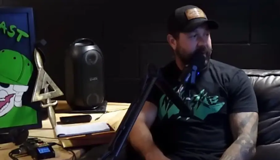 Tucker has accused the vet of lying (YouTube/The Antihero Broadcast)