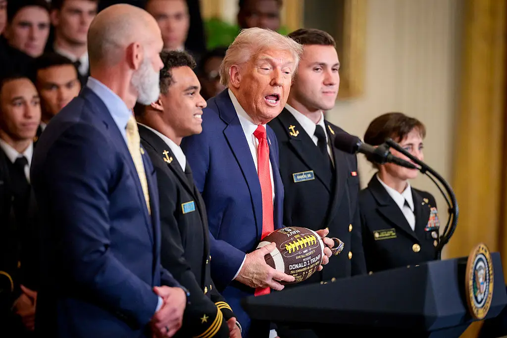 The bruise could be seen on his right hand (Alex Wong/Getty Images)