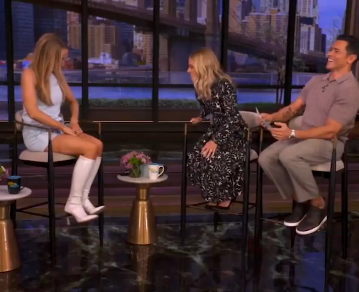 Kelly Ripa wasn't afraid to point out that Nikki Glaser was flashing her (Live with Kelly and Mark/ABC)