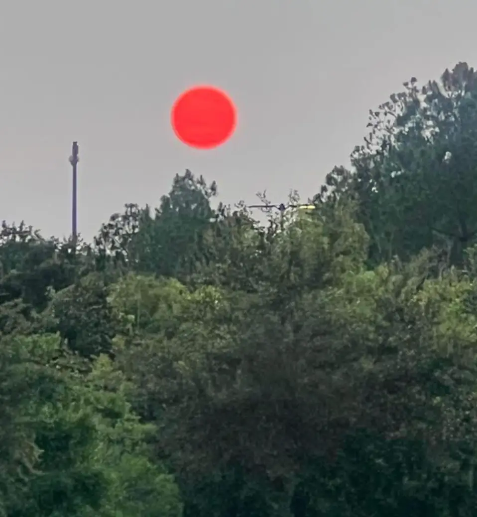 Admittedly the sun does look a little broken here (Matt Devitt/Facebook)