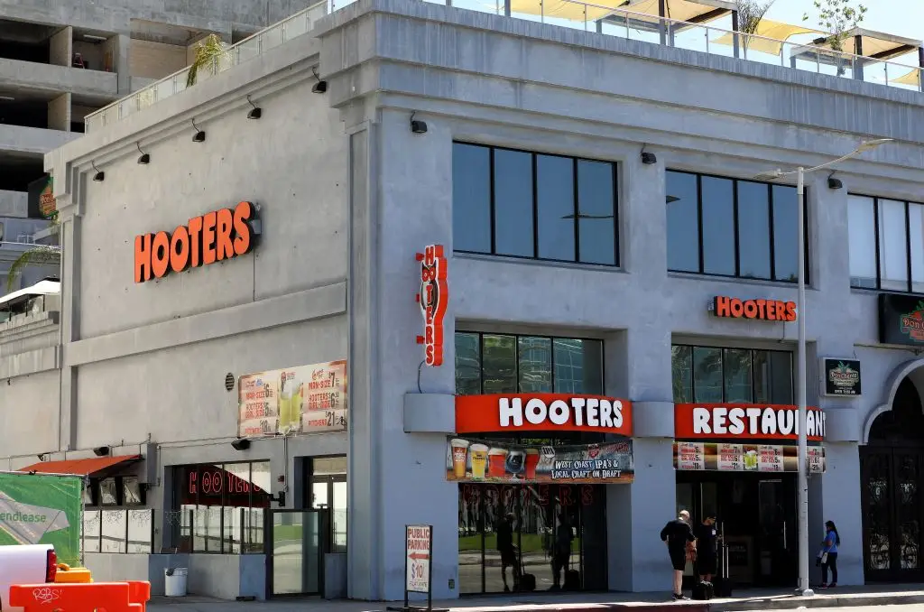 Hooters has pledge to 'go back to its roots' (Raymond Boyd/Getty Images)