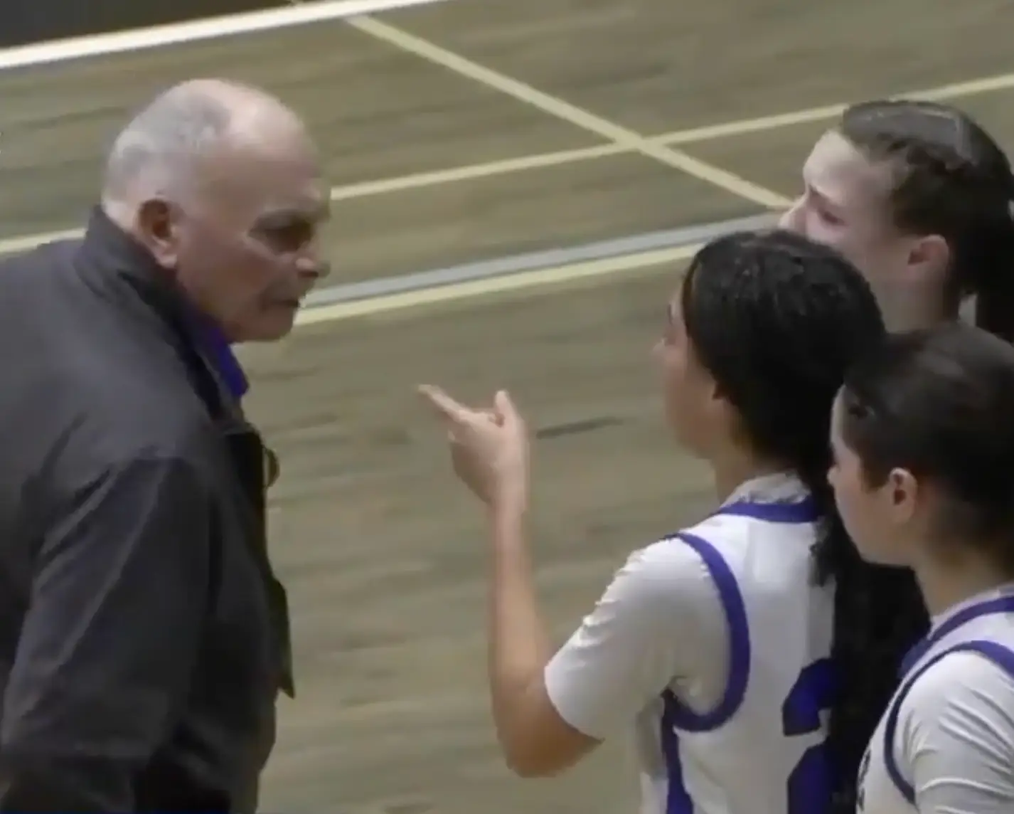 Zullo was berating Monroe until a fellow player stepped in (NSFH Network)