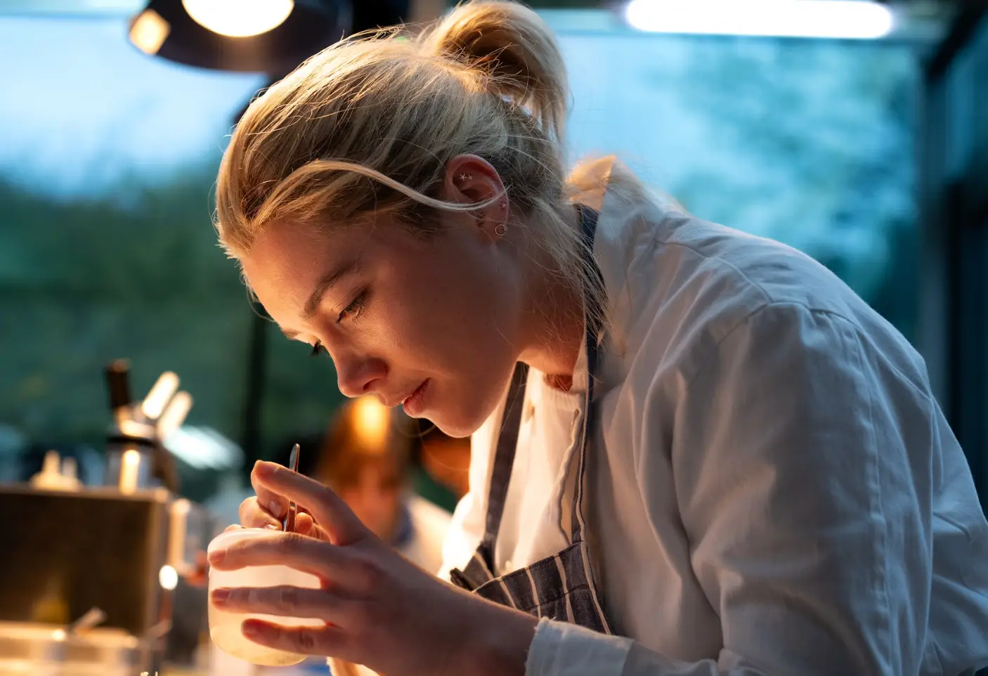 Florence Pugh plays the role of Almut (24) 