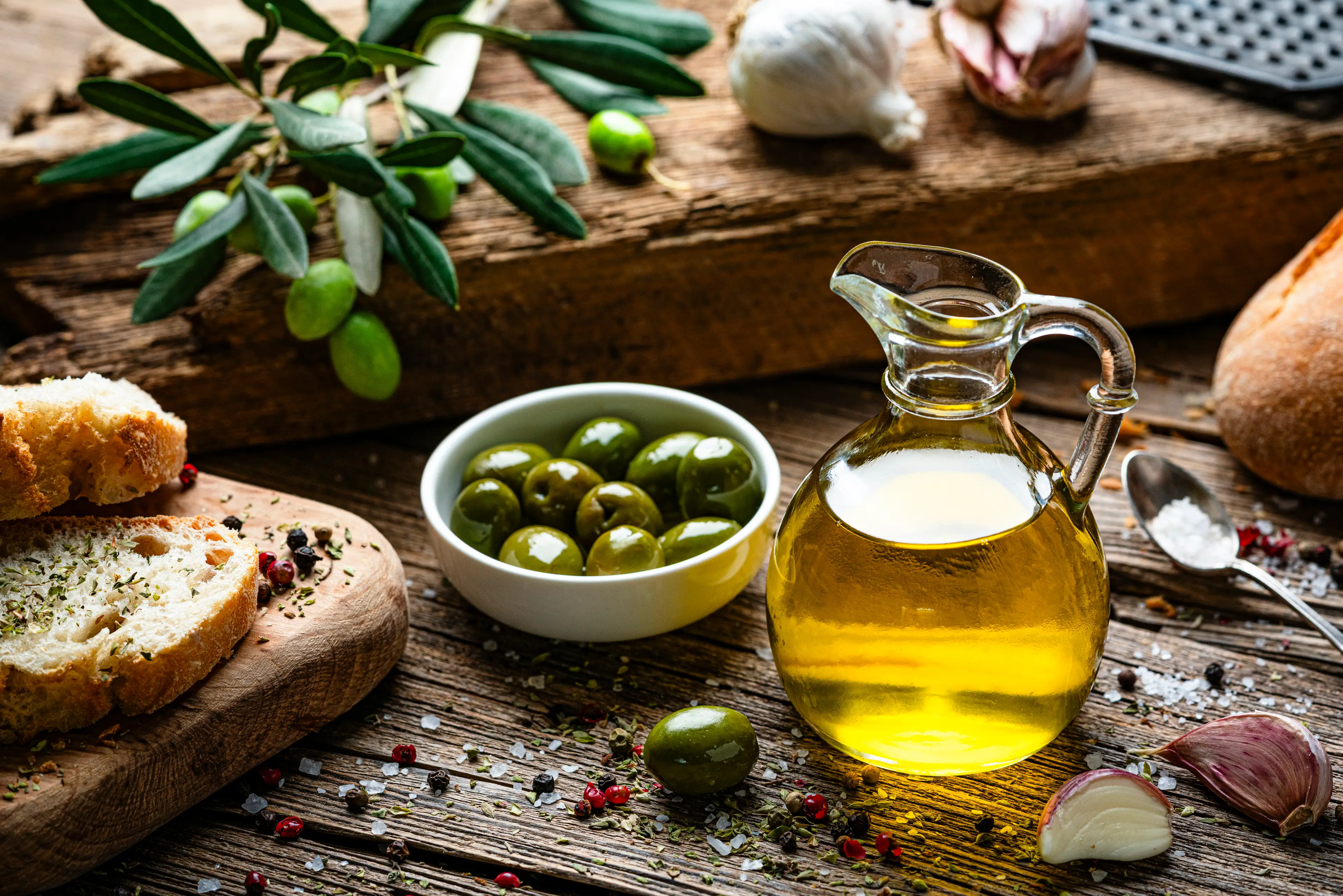 Olive oil is hailed as a superfood (fcafotodigital/Getty)
