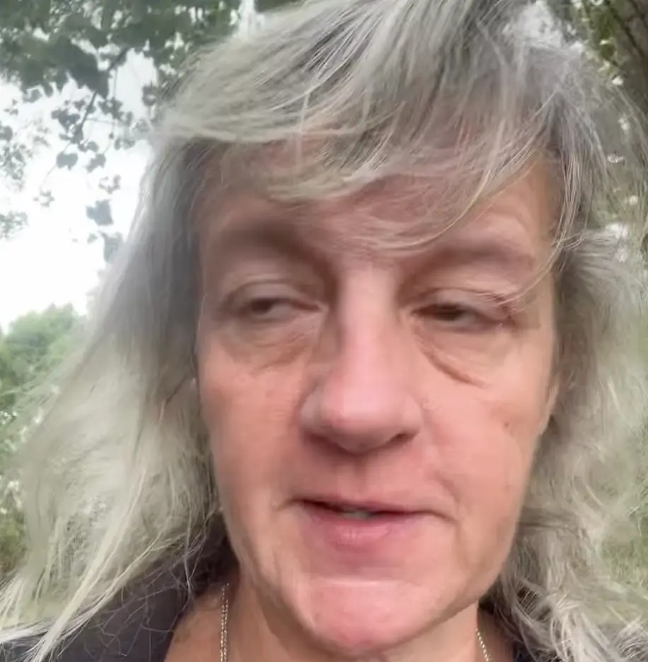 The Complaining Cow recommends customers should always be polite when asking for their money back (Instagram/thecomplainingcow)