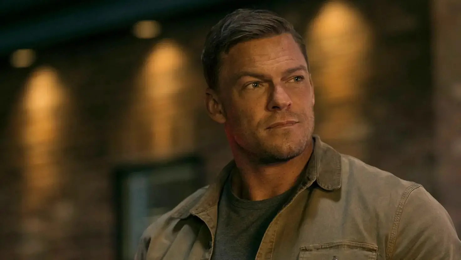 Reacher star Alan Ritchson was reportedly involved in an altercation with a neighbor (Brooke Palmer/Prime Video)
