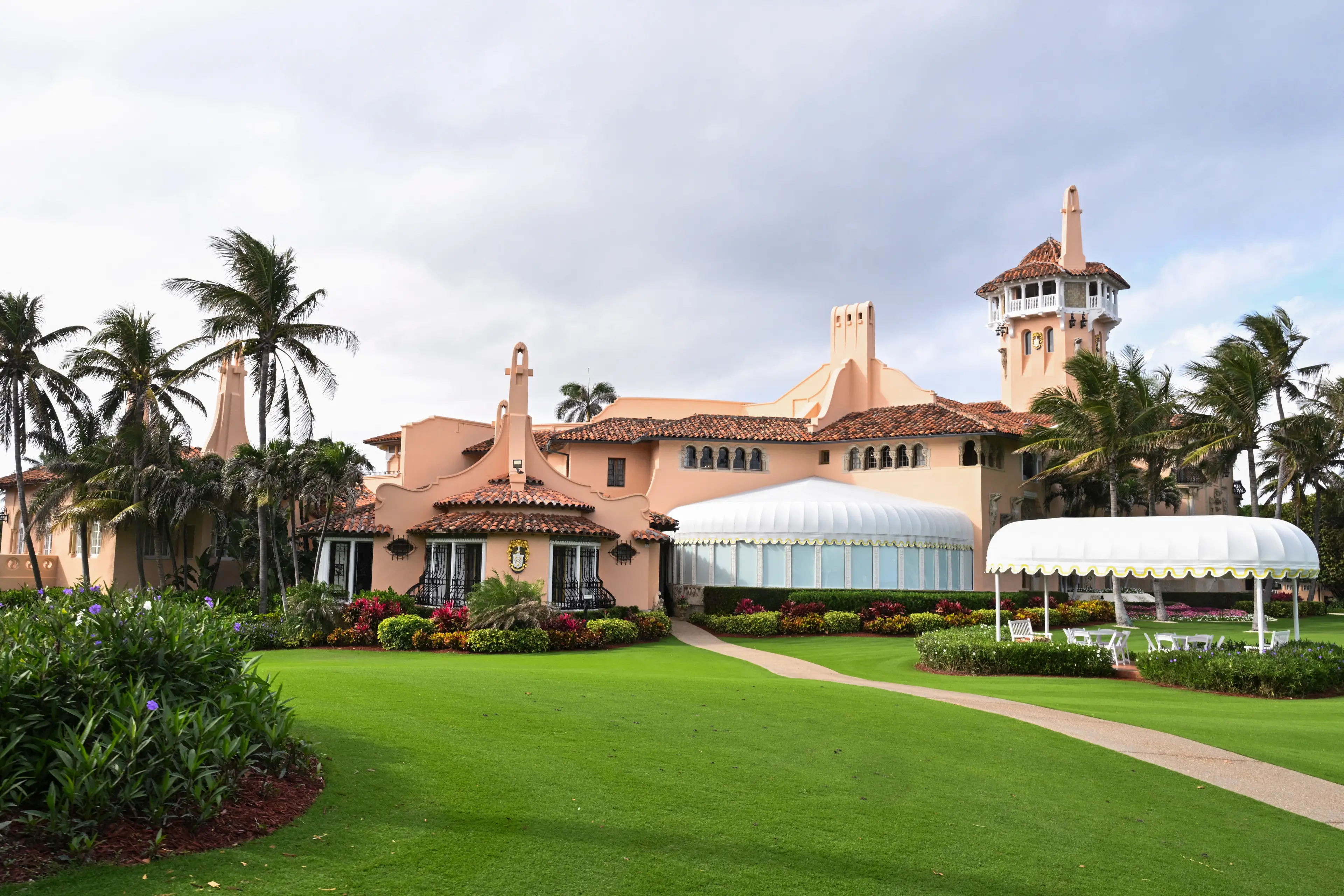 The main building of the Mar-a-Lago Club in Palm Beach, Florida (ROBERTO SCHMIDT/AFP via Getty Images)