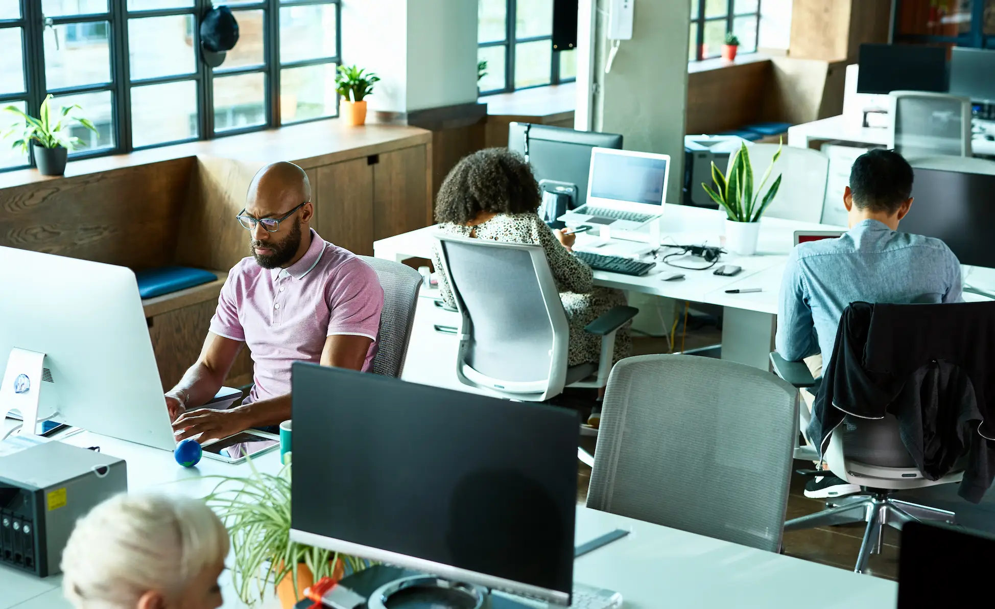 Sitting without taking breaks getting up is bad for you (Getty Stock Image) 