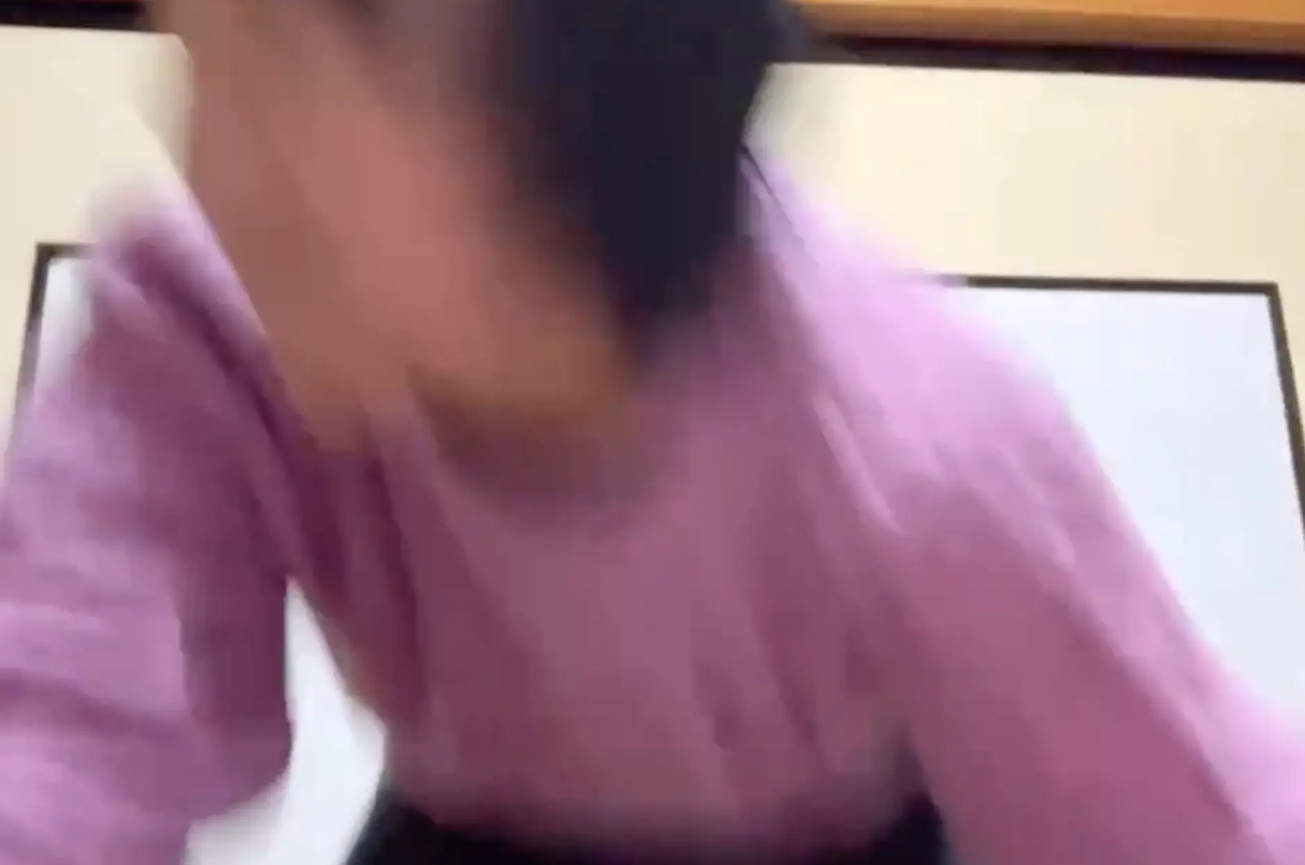 Shiori fled the room as the earthquake intensified.