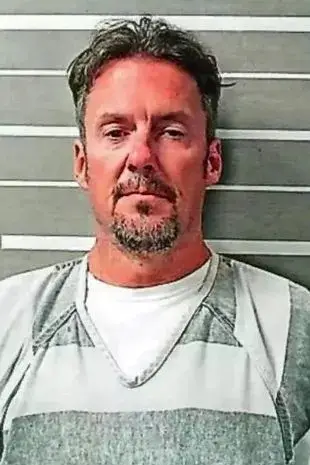 Robert Tarr killed his ex-girlfriend (Montgomery County, Illinois State's Attorney)