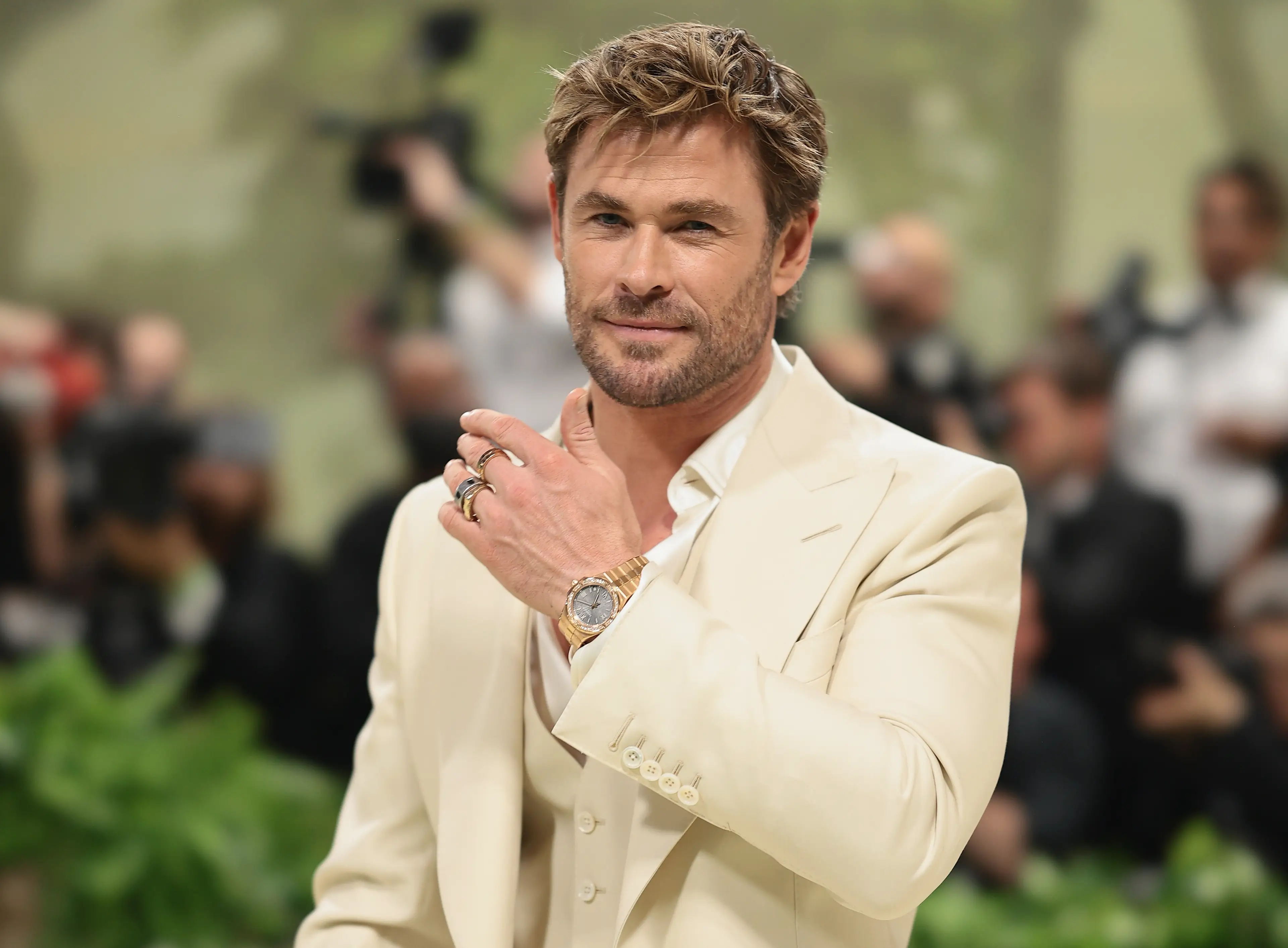 Hemsworth admitted he took lots of 'selfies' at the gala. (Dimitrios Kambouris/Getty Images for The Met Museum/Vogue)