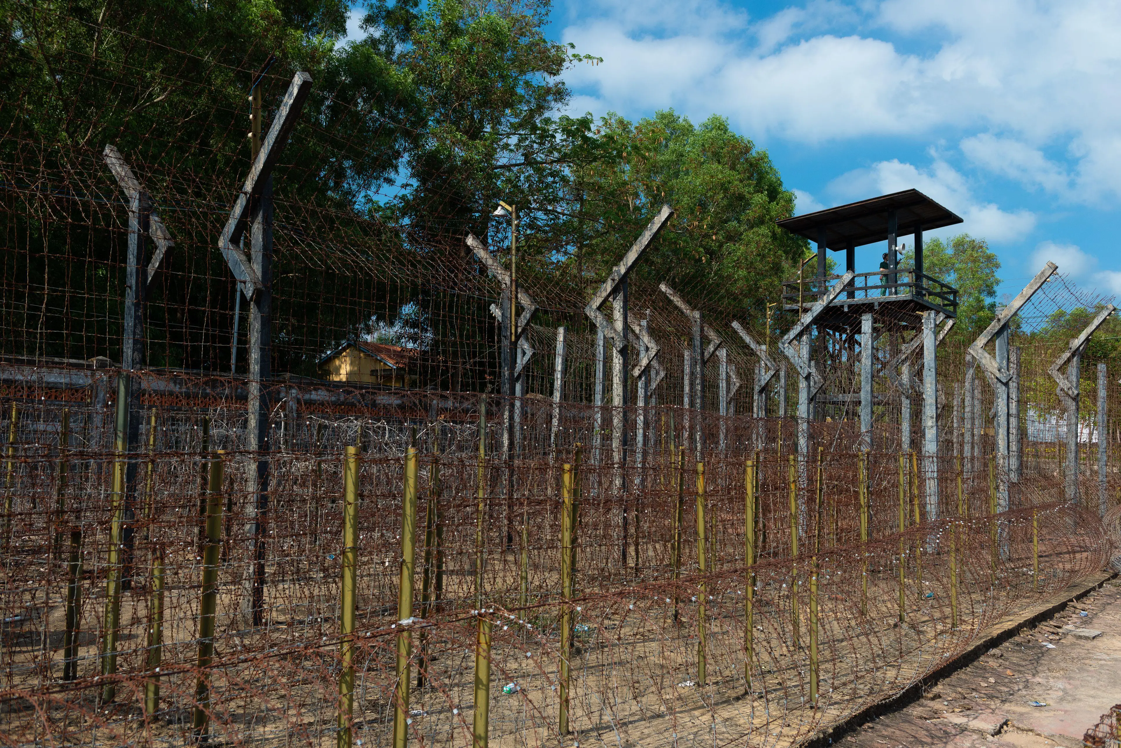 The escaped Death Row inmate spent 42 years evading authorities, and managed to change his name.