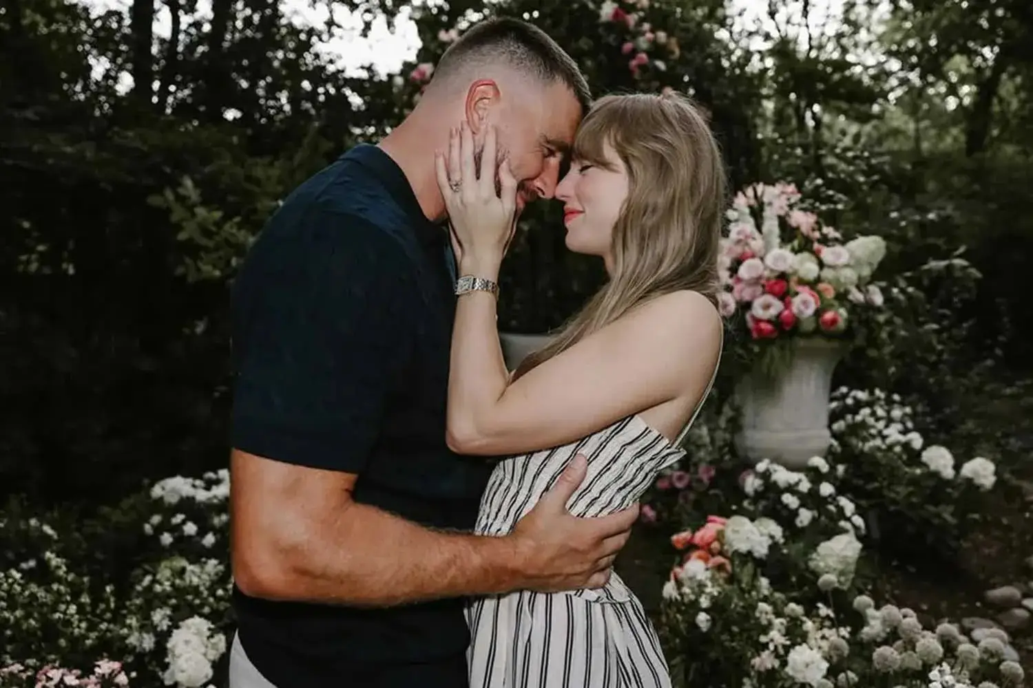 Travis Kelce and Taylor Swift finally said 'I do' on Friday afternoon (Taylorswift / Instagram)