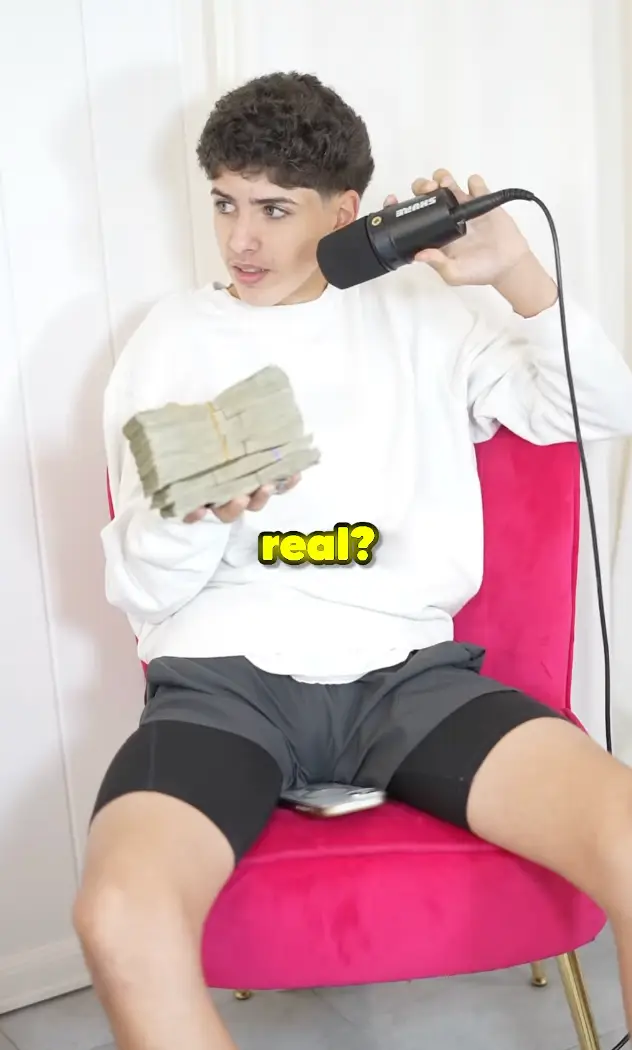 Camilla gave Christian $15,000 (realcamillaara/Instagram)