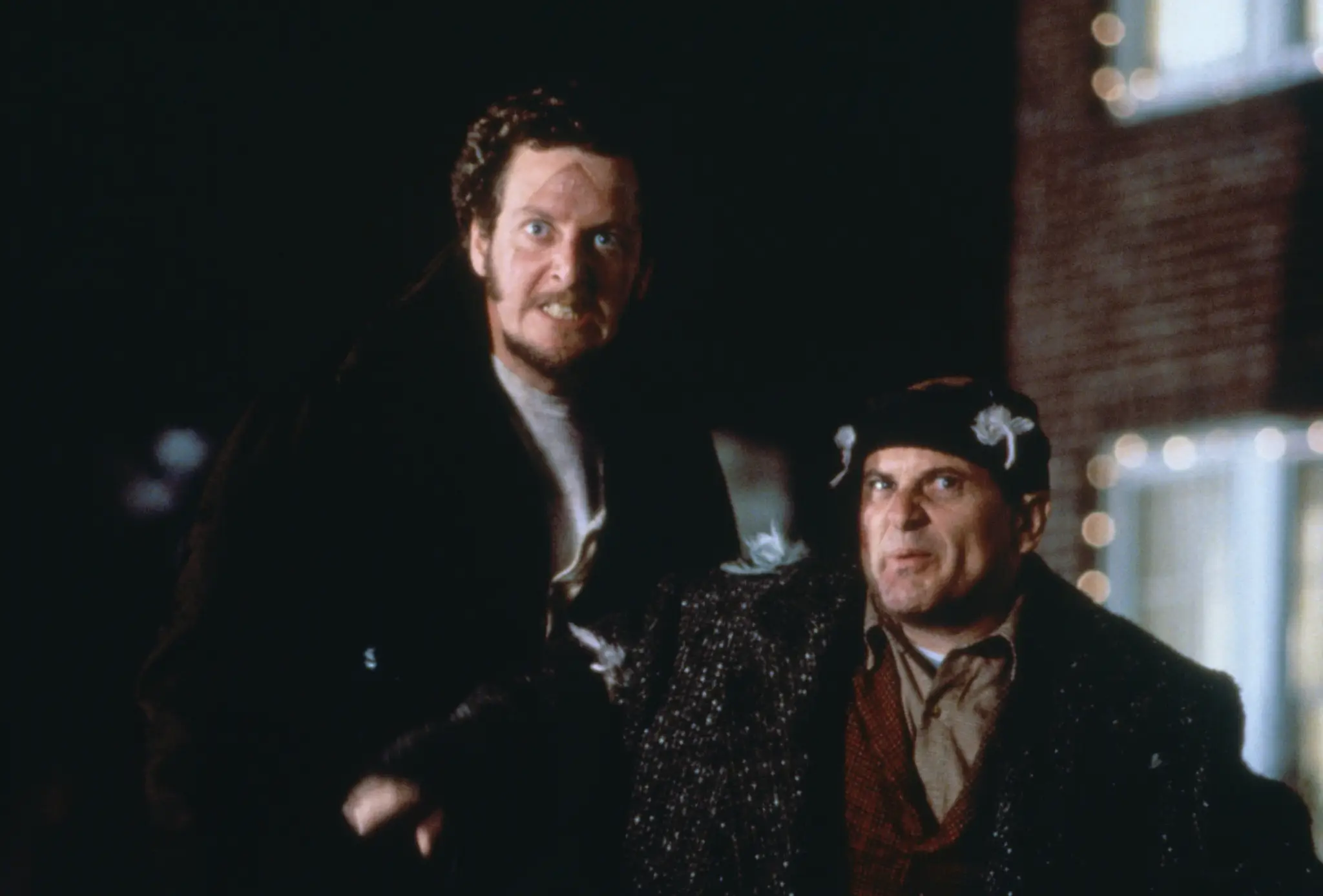Daniel Stern and Joe Pesci play the Wet Bandits in Home Alone (20th Century Fox)