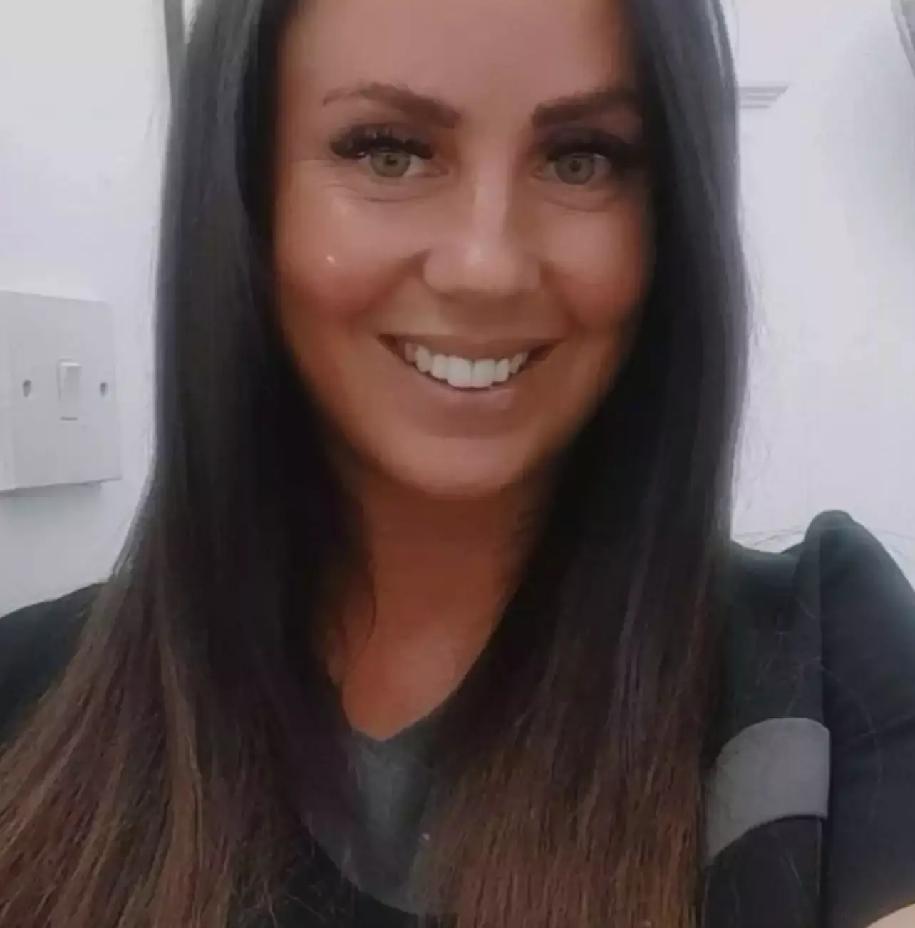 Helen was trapped between the mattress platform and the base (Facebook)