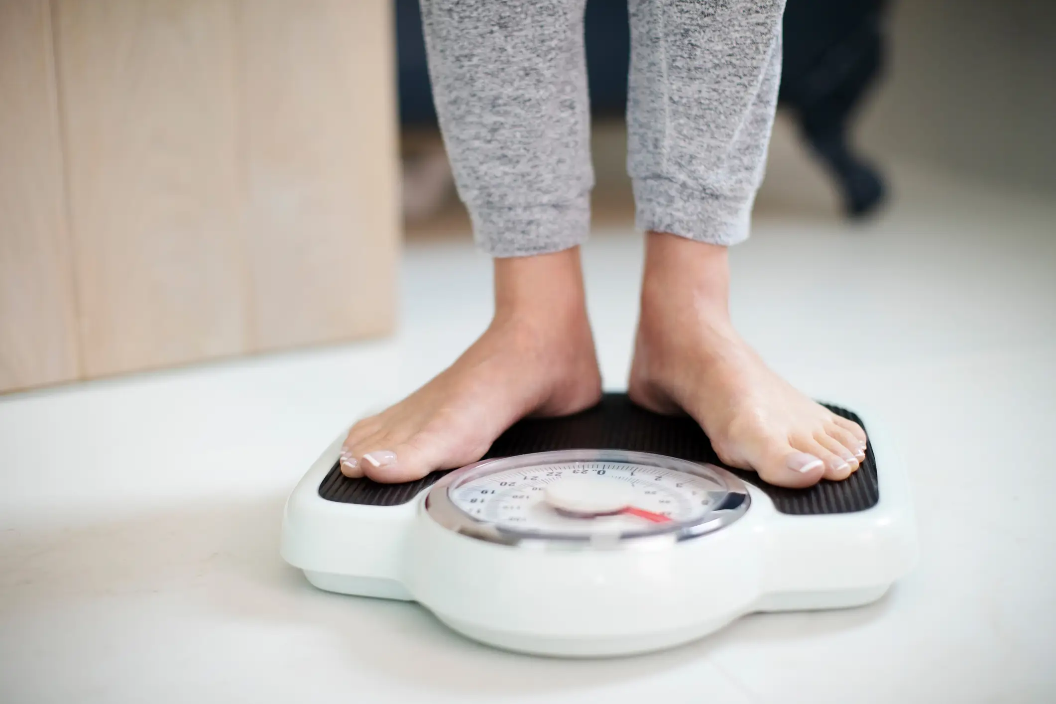 People lost an average of 23.7 pounds on the daily pill (Daisy-Daisy/Getty Images)