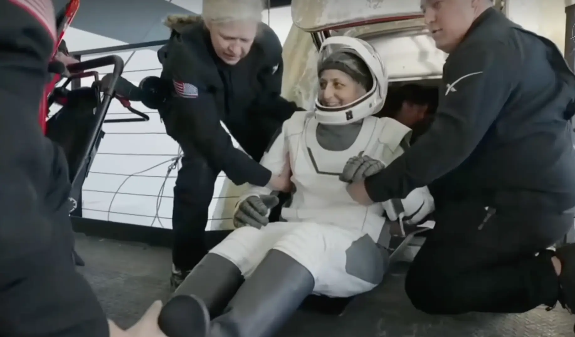 Williams couldn't walk when she came out of the spacecraft (NASA)