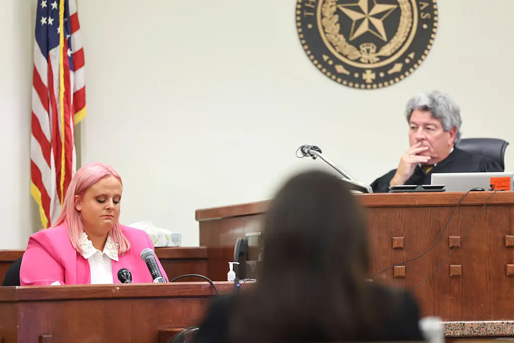 Athena's mom Maitlyn Gandy died her hair pink for the trial, her daughter's favorite color (Shafkat Anowar/The Dallas Morning News via Getty Images)