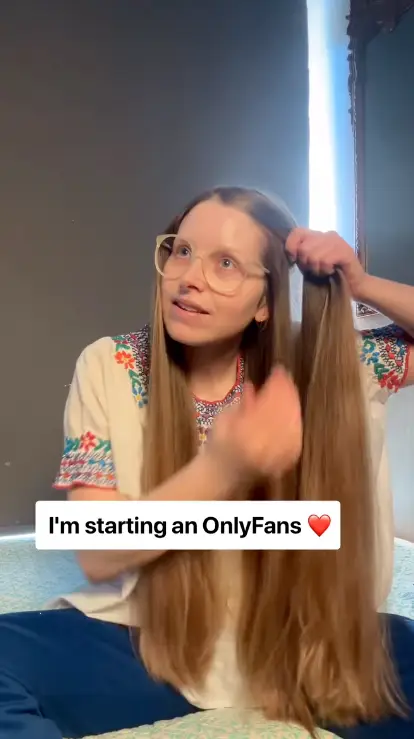 She made the announcement in March (jessiecave/Instagram)