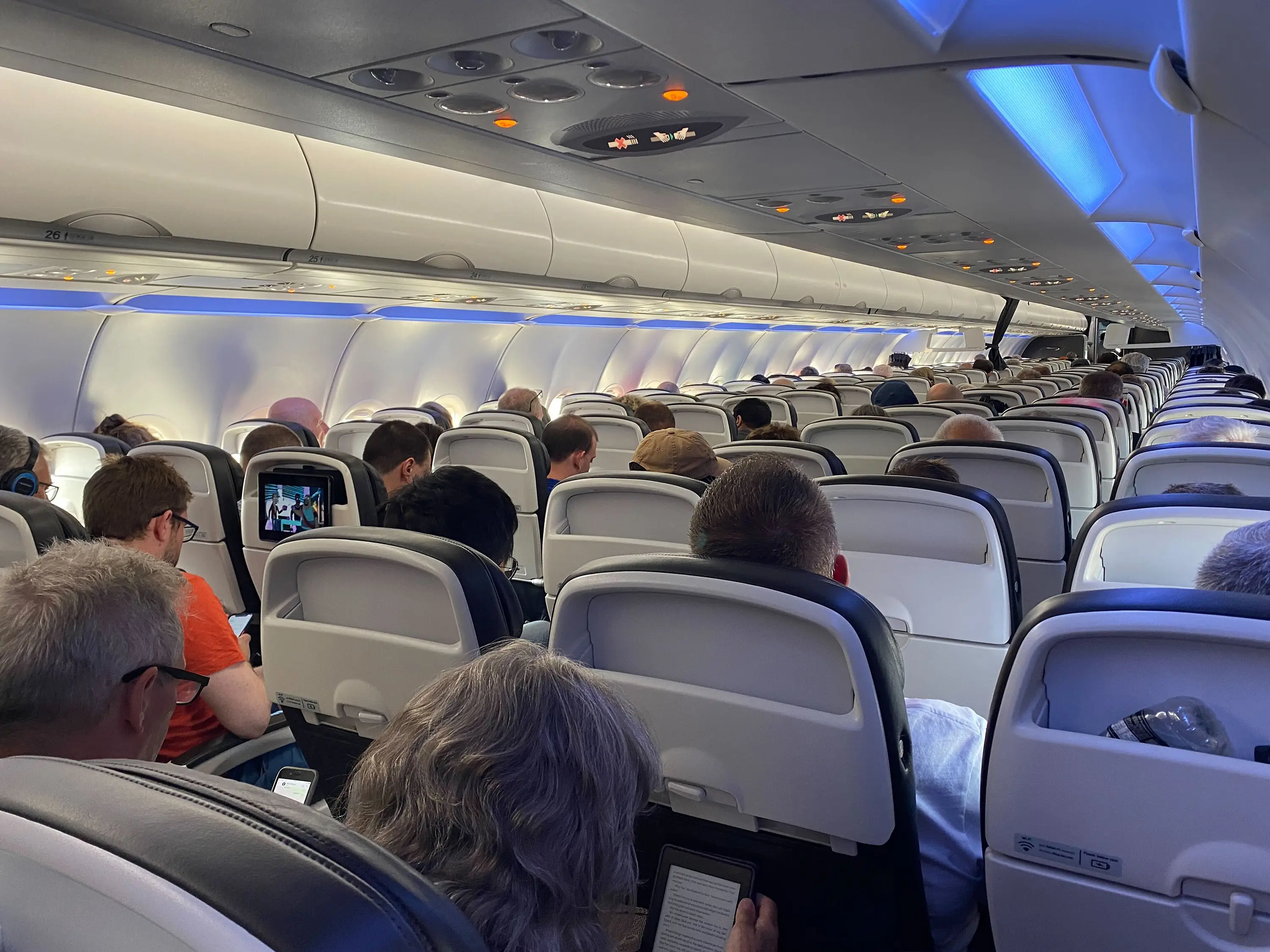 Course attendees are spoken to by experienced pilots and psychologists on their phobia (Patrick Smith/Getty Images)