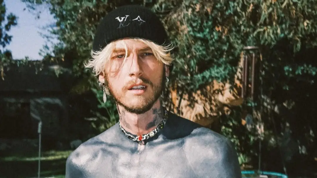 Instagram/@‌machinegunkelly