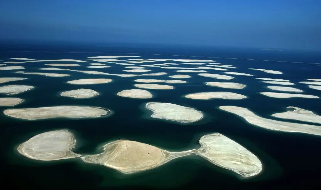 Richard Branson are amongst the few rich folks that have visited the island.