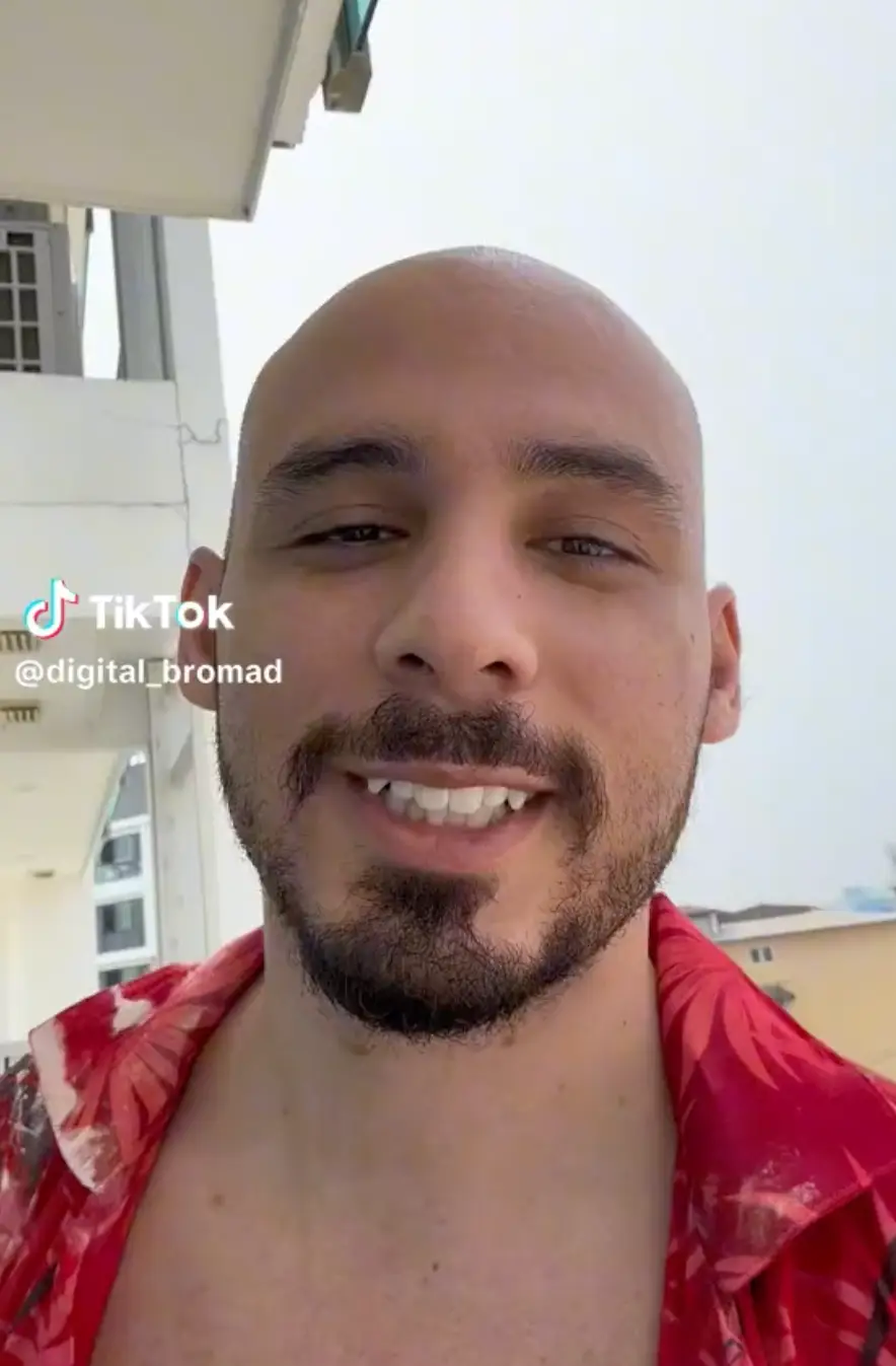 The digital nomad insists that it's easier to date abroad.