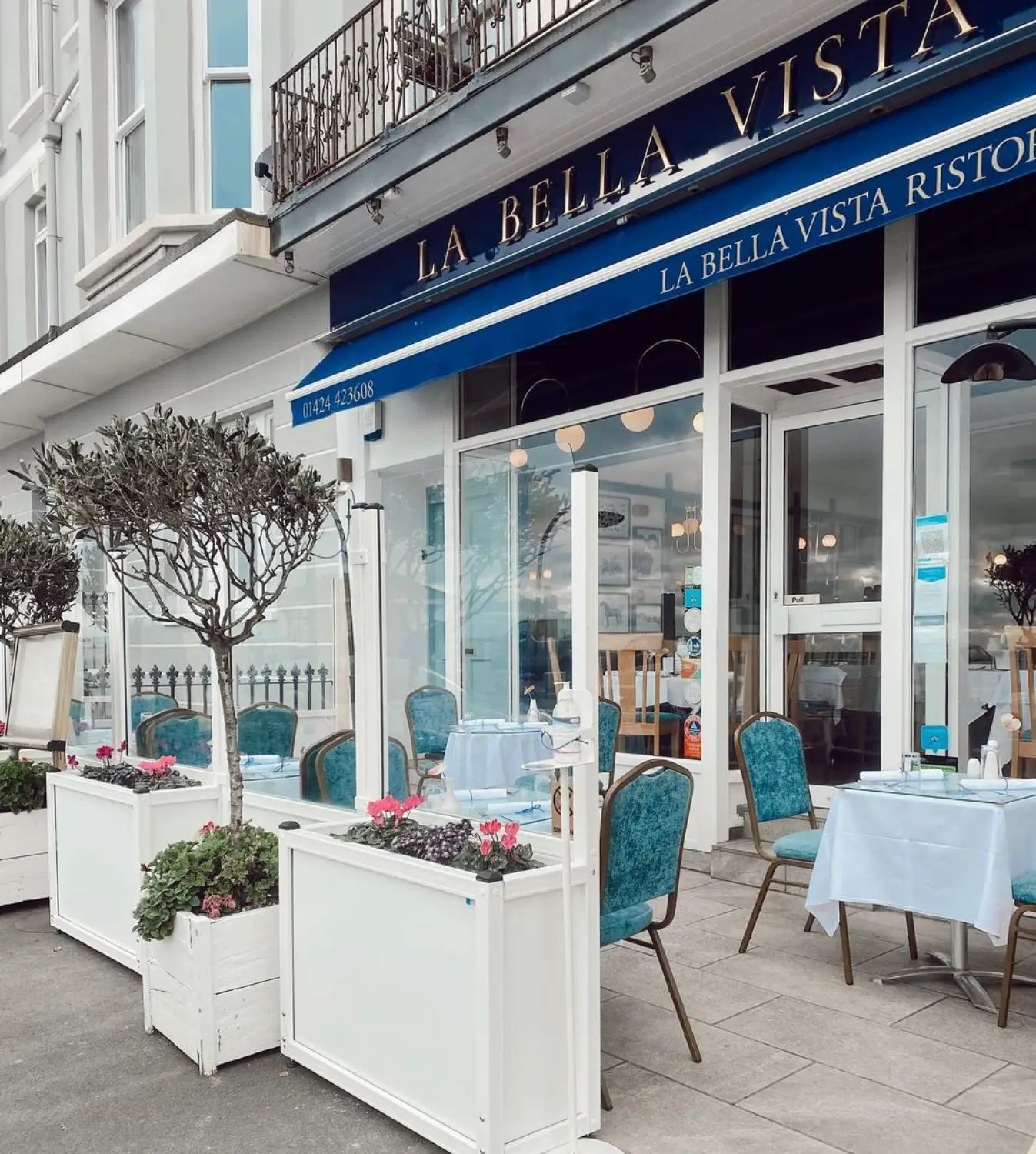 Sussex Police were called to the eatery.