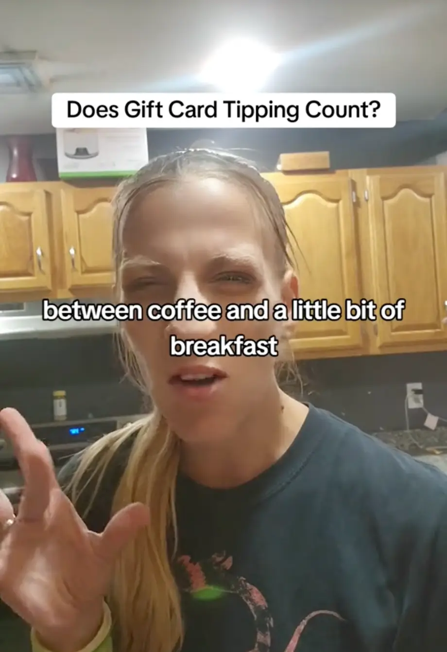 The customer said she paid using a gift card. (TikTok/@tinysparksvixen)