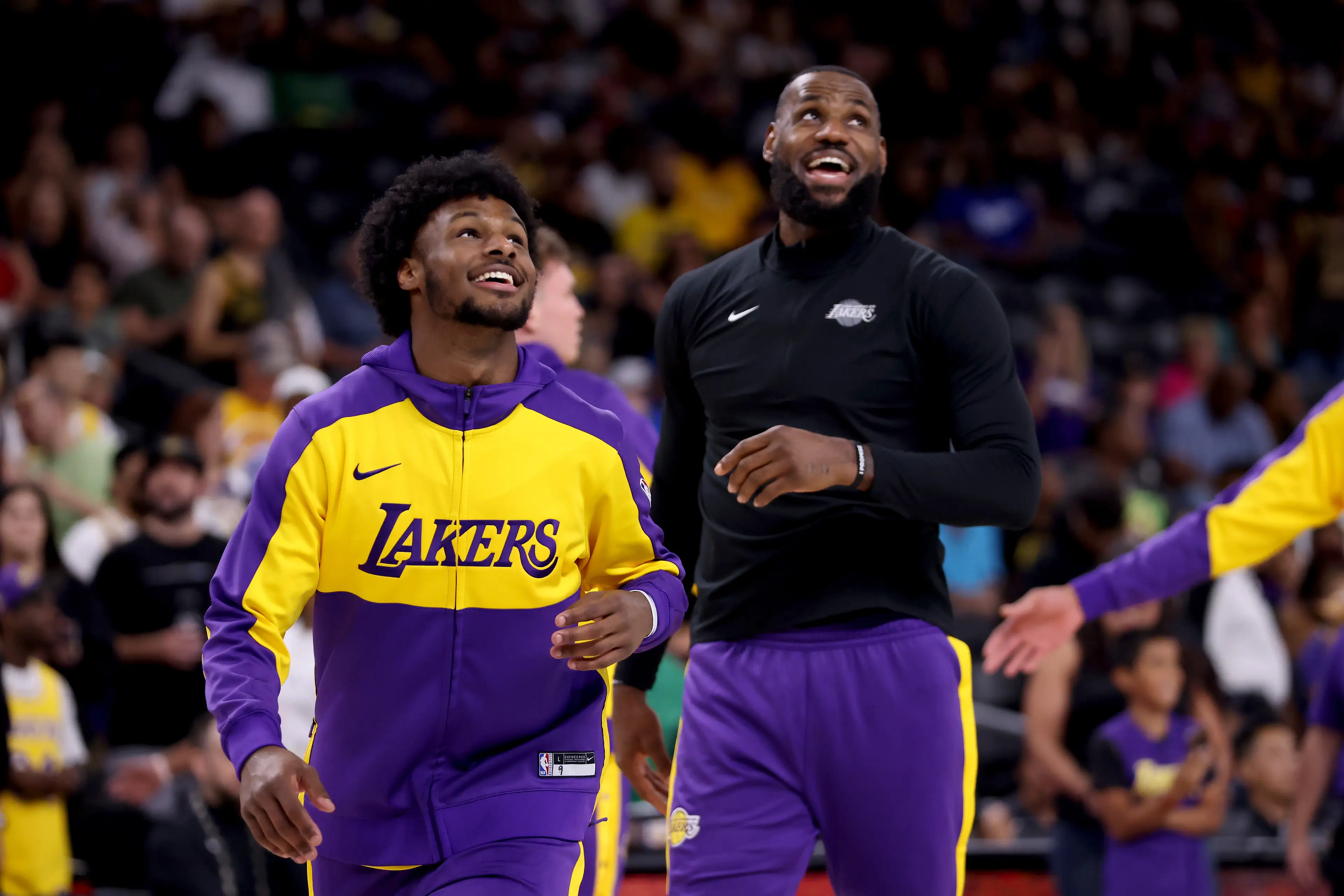 The pair played side-by-side in the Lakers' game against Phoenix Suns (Katelyn Mulcahy/Getty Images)
