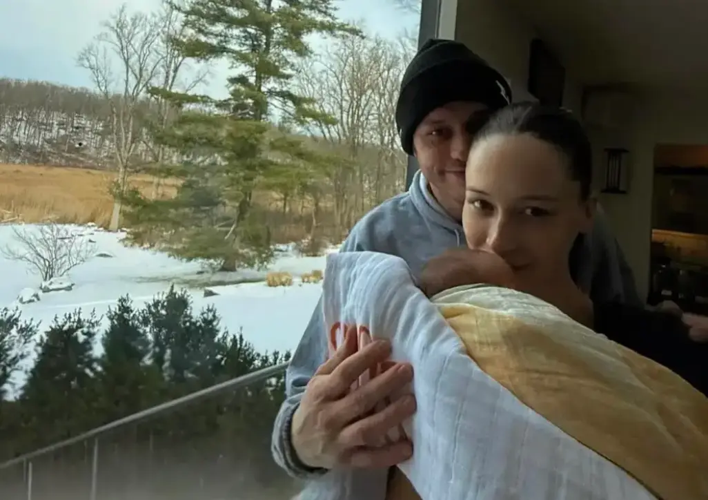 Davidson welcomed his daughter Scottie with Elsie Hewitt in December (Instagram/@elsie)