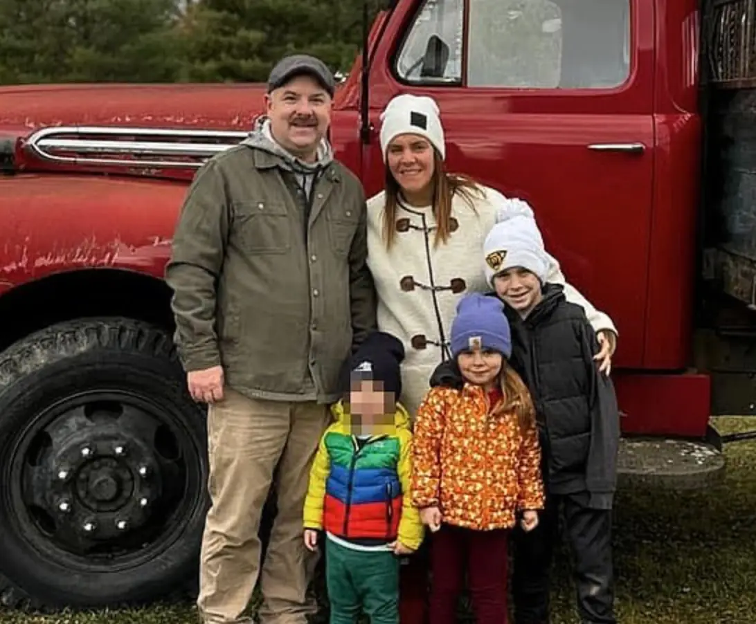 Emily Long with her family (Facebook)