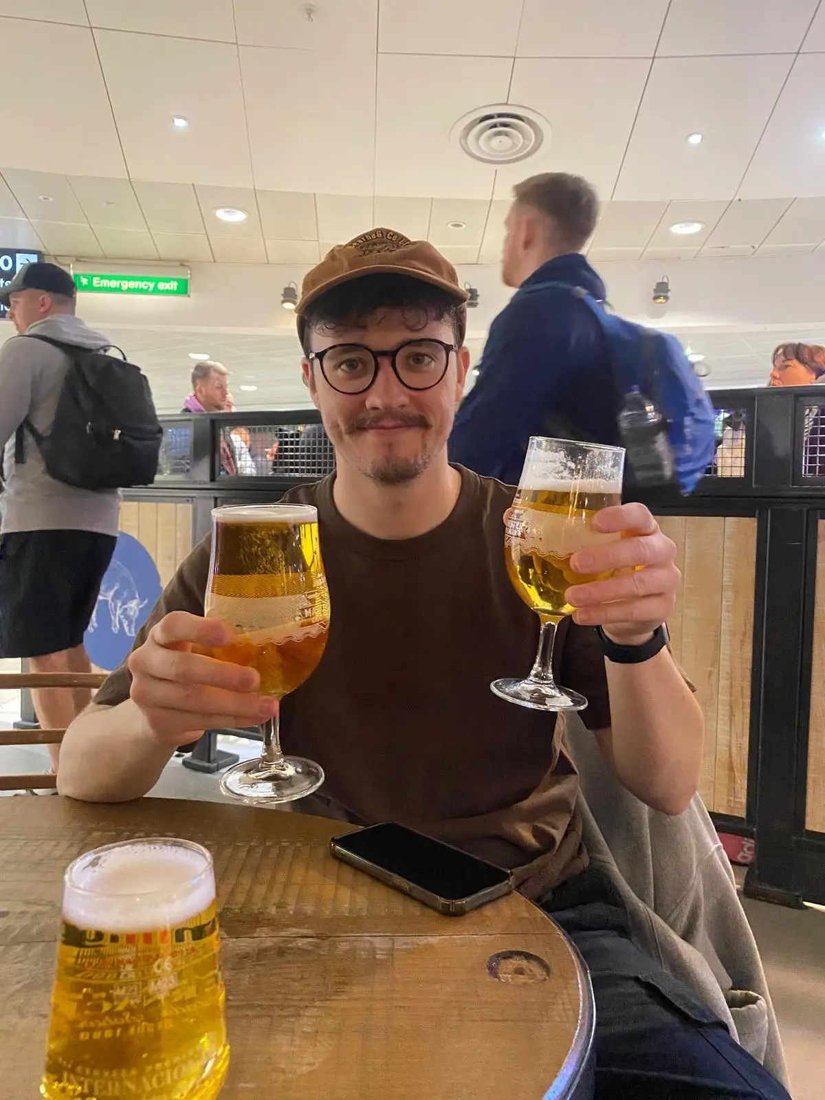 Joe might be blind in the mind but he can find his way to a bar (UNILAD)