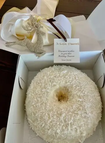 The cake is a viral phenomenon (Instagram/Rosie O'Donnell)