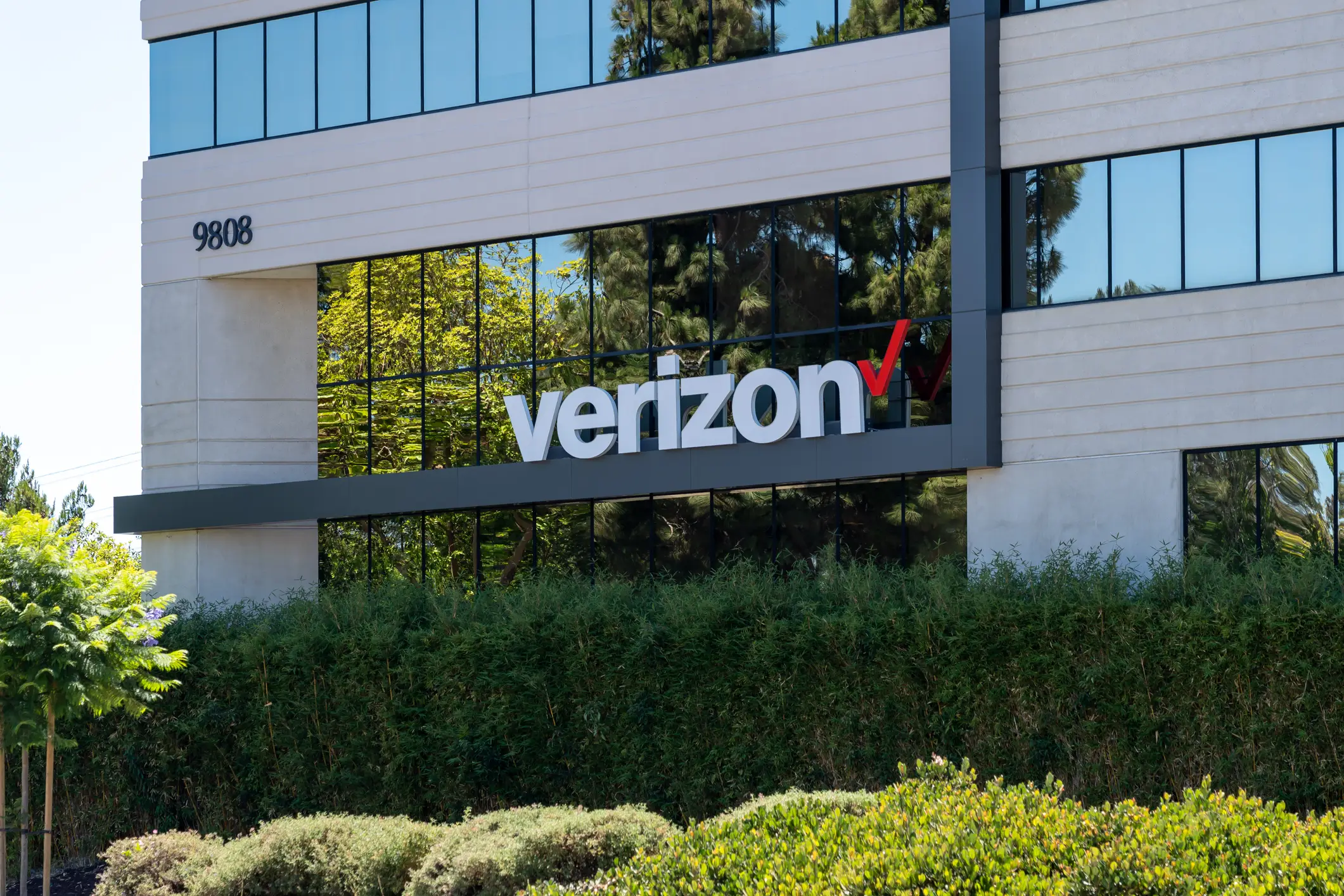 Verizon eventually took over (Getty Stock Image/JHVEPhoto)