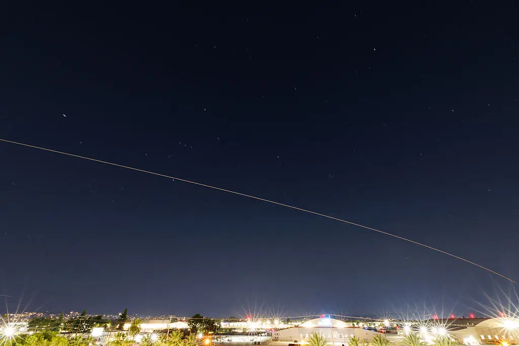 SpaceX's Dragon capsule coming in to land (Patrick T. Fallon / AFP via Getty Images)