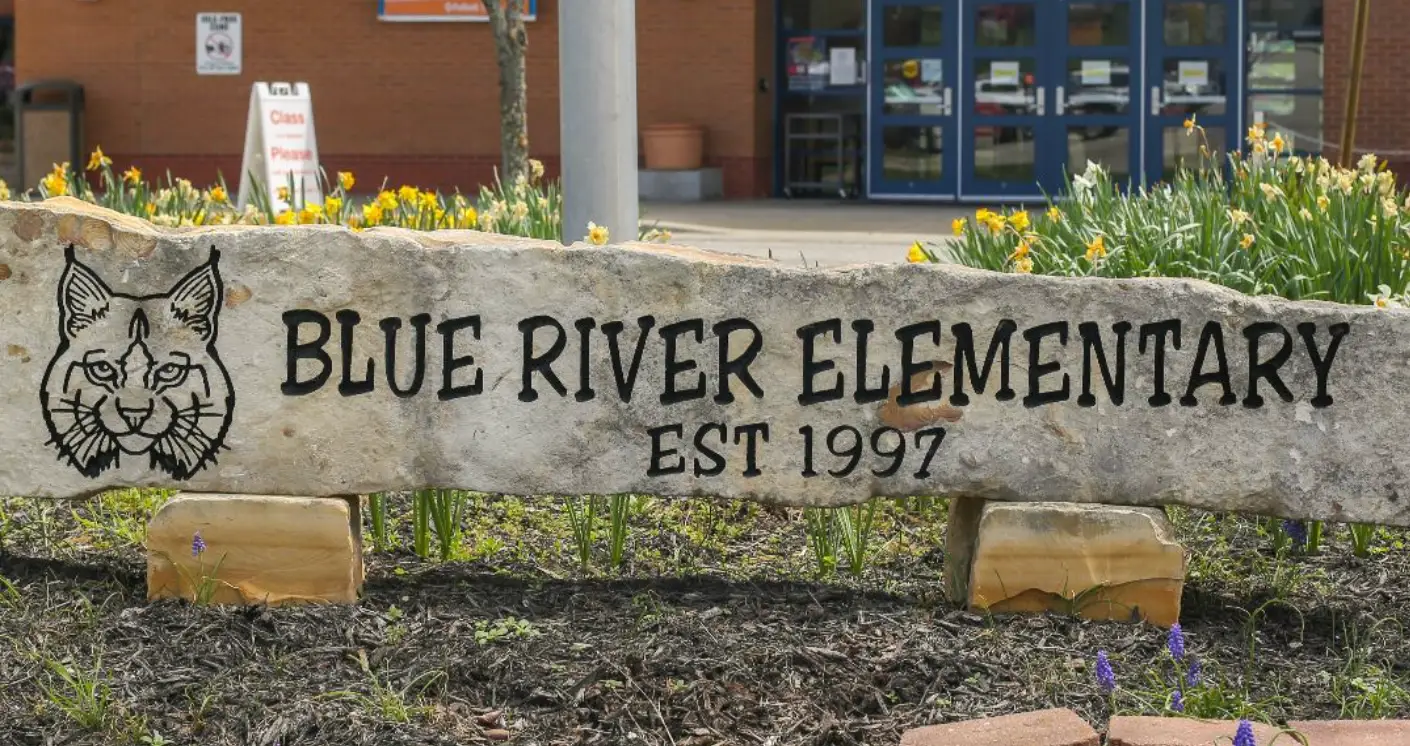 The school dance took place at Blue River Elementary School (Blue River Elementary/ Blue Valley) 