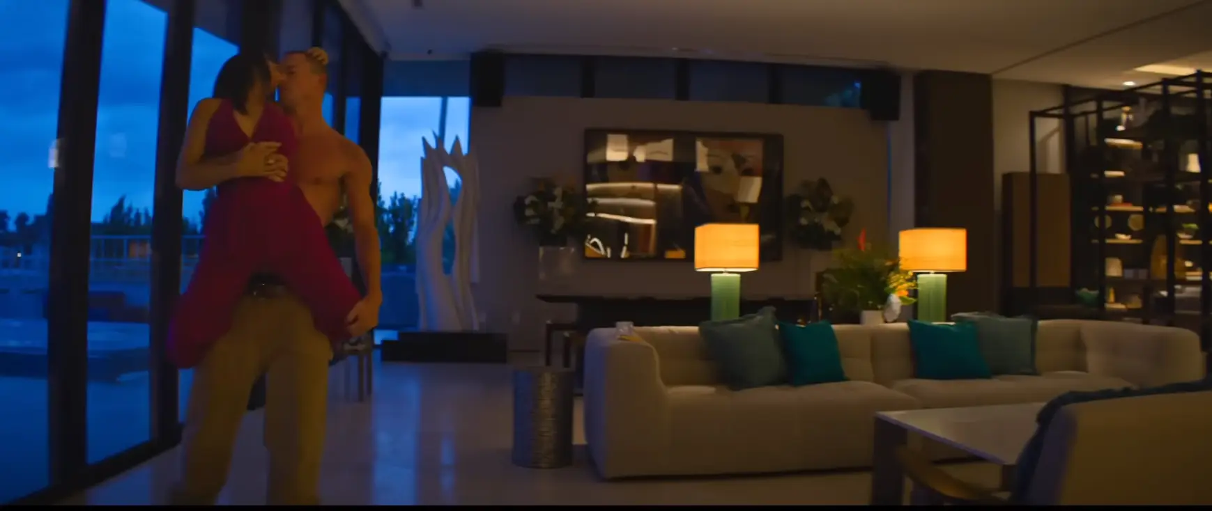 Magic Mike The Last Dance pairs Channing Tatum and Salma Hayek together.