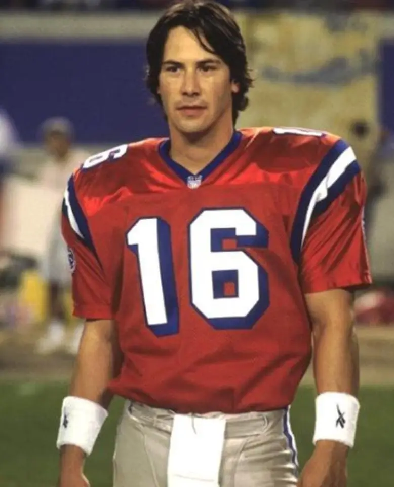 Reeves reportedly impressed with his footwork and ability to move in the pocket as quartback (Warner Bros)