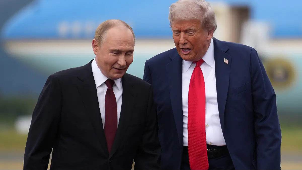 Sensitive new details revealed after government papers were left behind at Trump-Putin meeting
