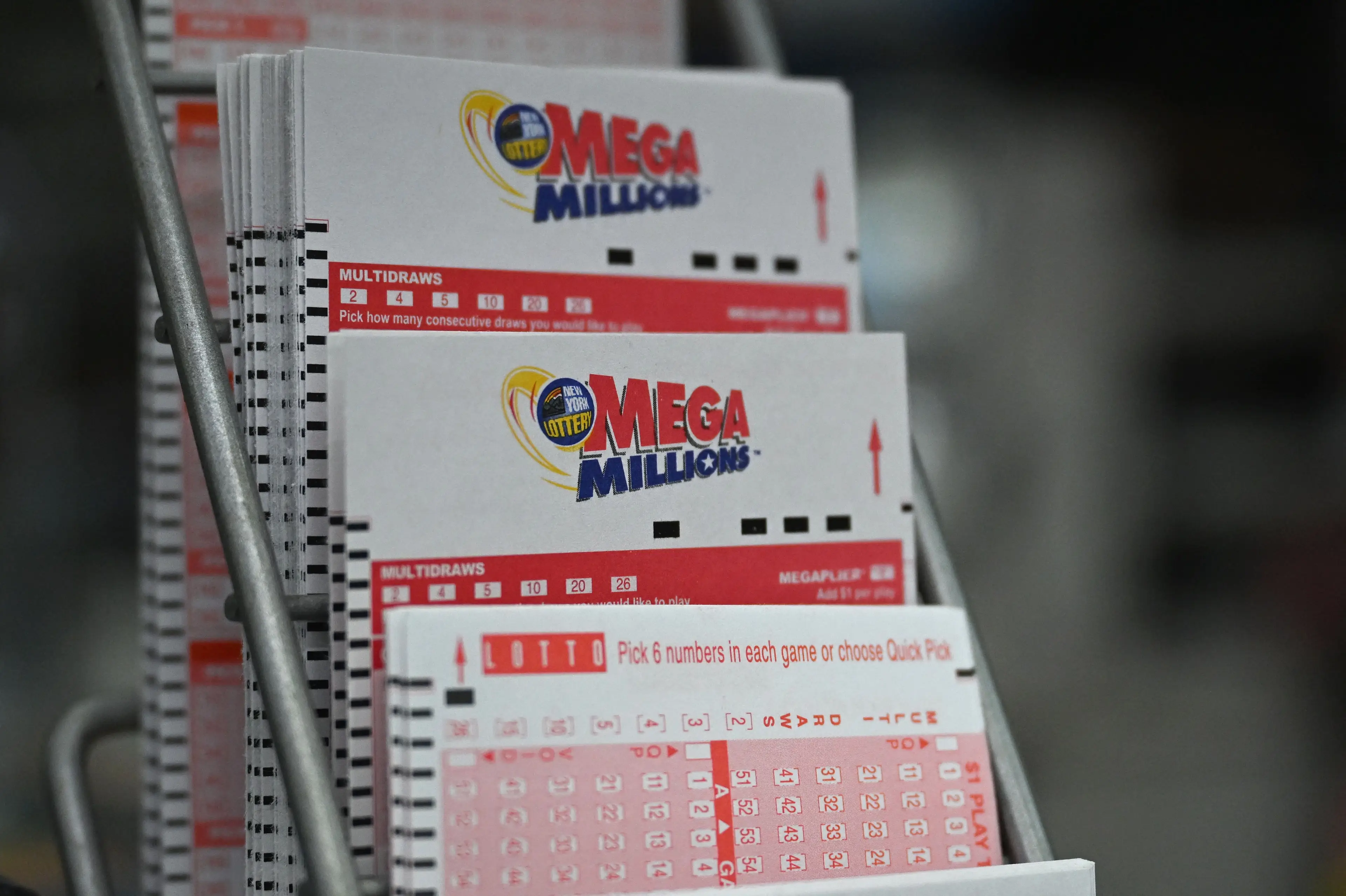 A man won $197 million on the Mega Millions but is hoping for more (ANGELA WEISS/AFP via Getty Images)