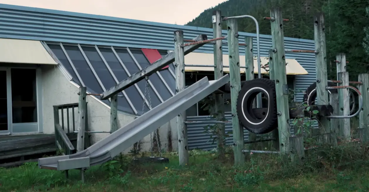 The town has been abandoned for decades (YouTube/Exploring with Wade)