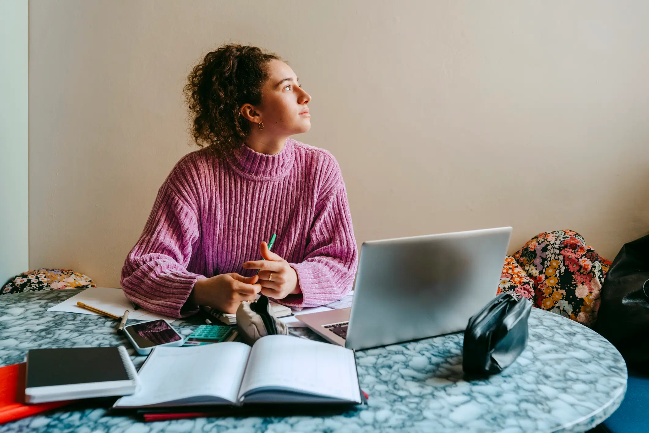 It's best to take time to assess before handing in your notice (Maskot/Getty Images)