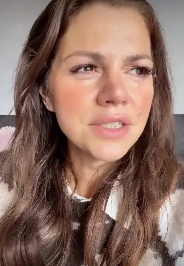 Camilla has been documenting her cancer journey on social media (Tiktok/camilla.chapman)