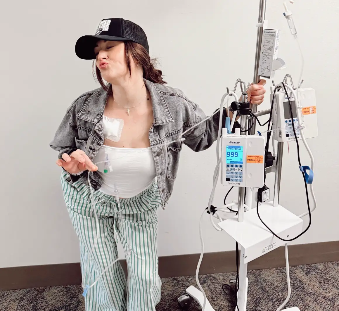Courtney's had eight rounds of chemotherapy to treat her cancer (withcandor/TikTok)