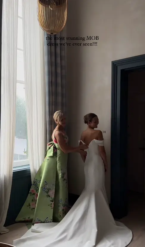 Lori DeWitt has defended her choice of dress (Instagram/capturedbychloe.co)