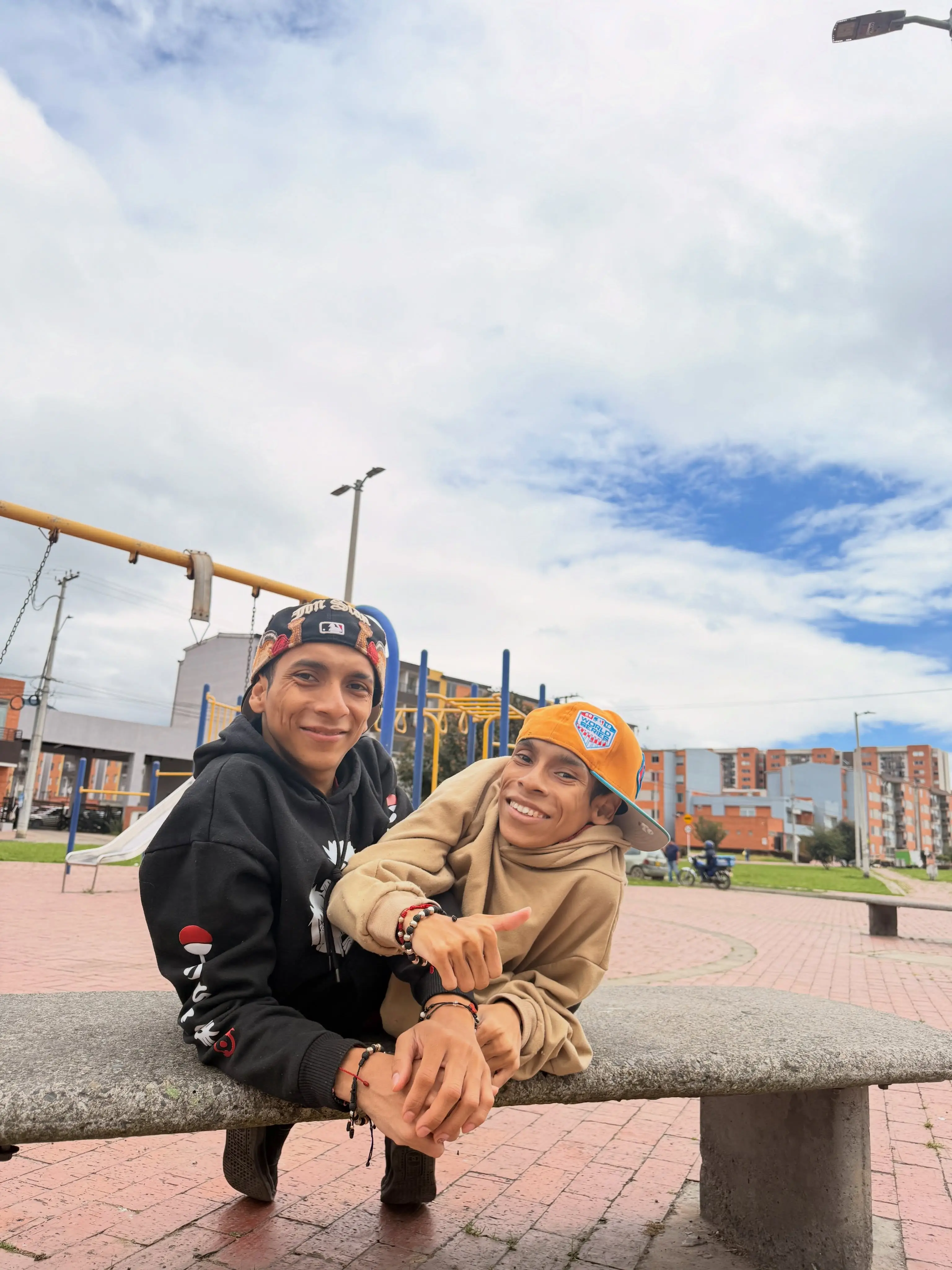 The brothers became influencers after posting their content online. (@siamesesdelecuador/Instagram)