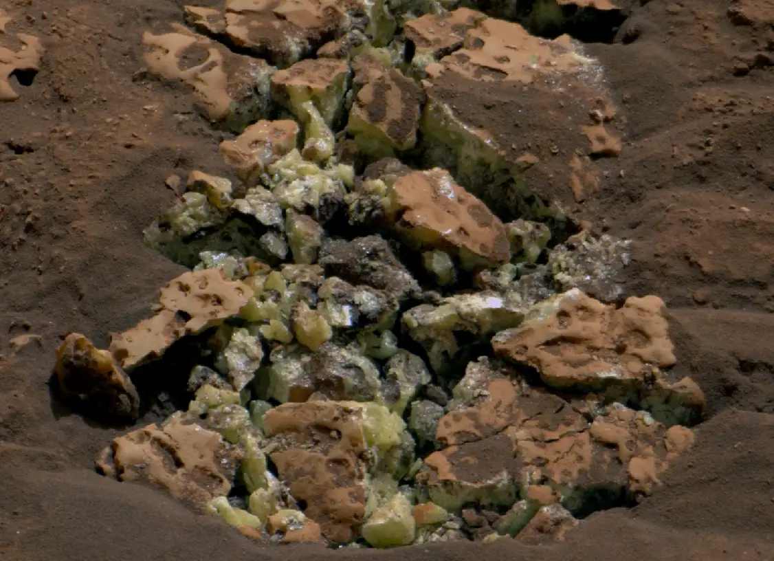 The rover found yellow crystals of elemental sulfur (NASA/JPL-Caltech/MSSS) 