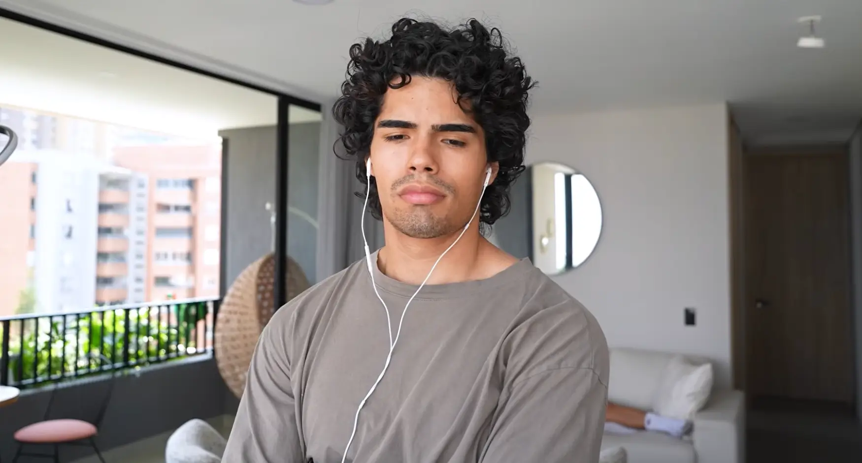 Manuel said that the mental toll it took on his body was the hardest part (@manuelenriqueee/YouTube)